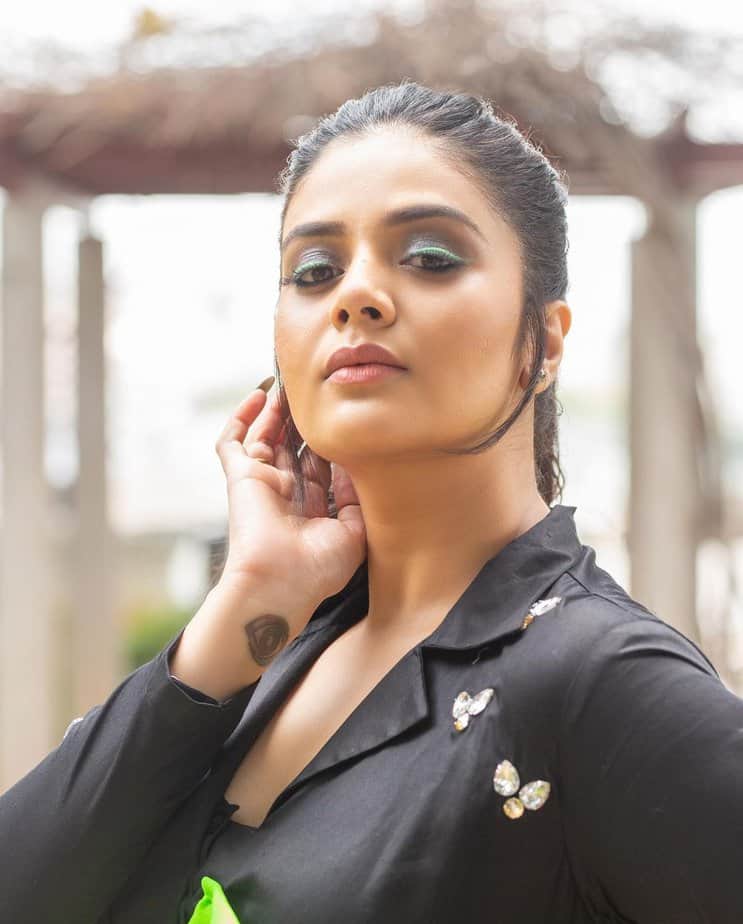 sreemukhi - updatenews360