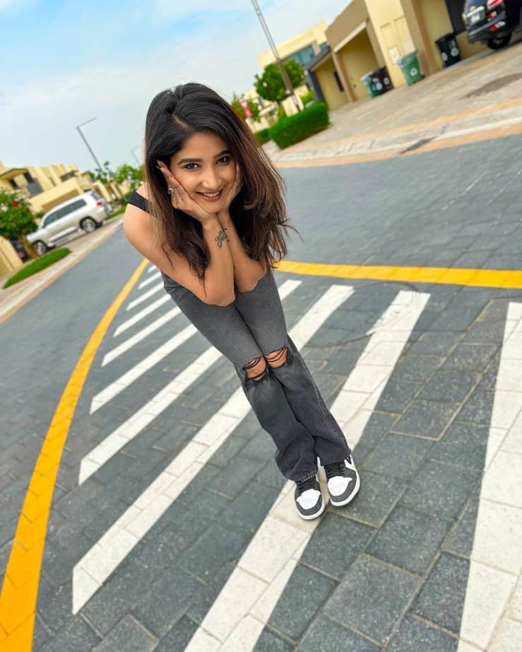 sakshi agarwal - updatenews360