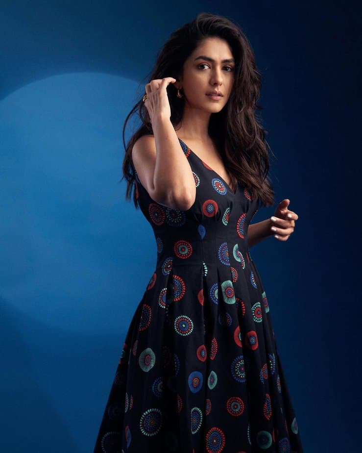 mrunal thakur - updatenews360