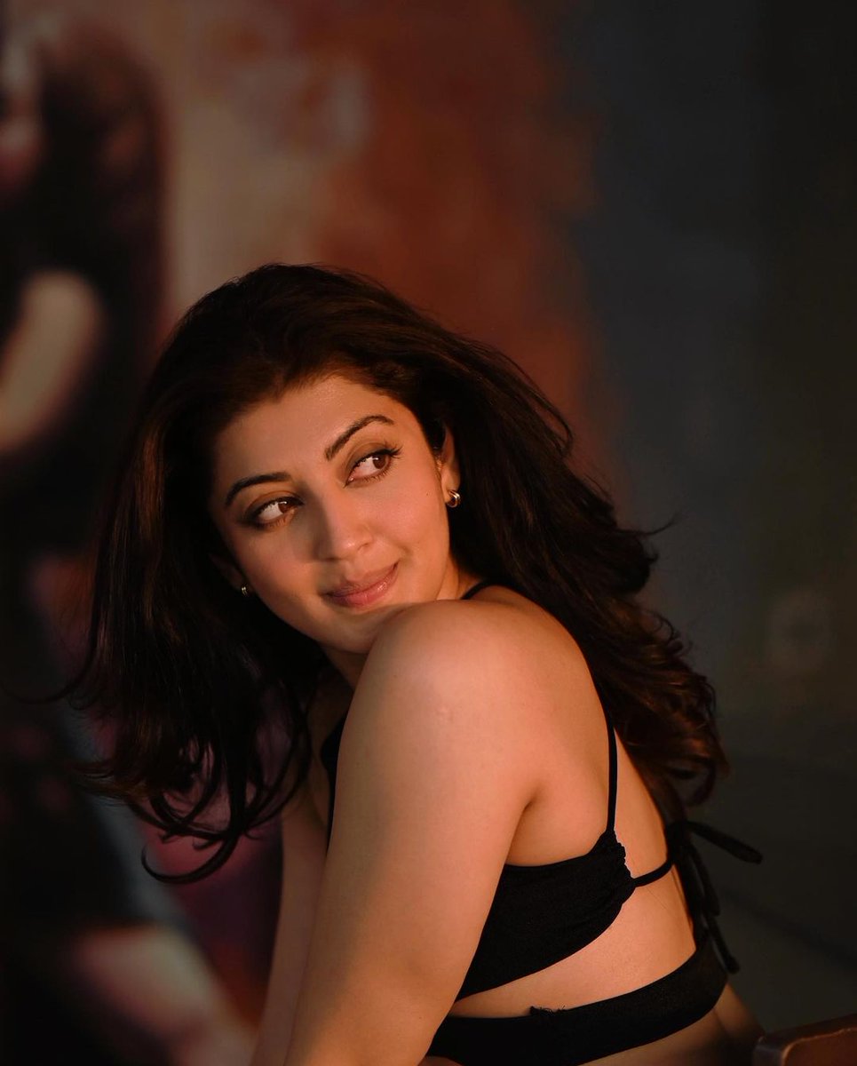 Pranitha Subhash-updatenews360