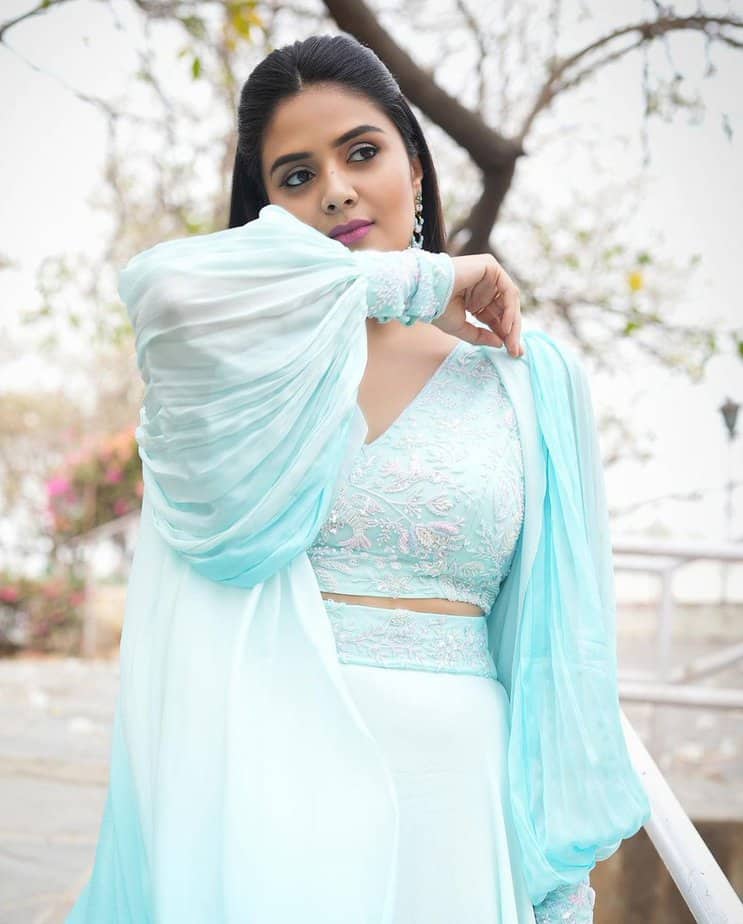 sreemukhi - updatenews360