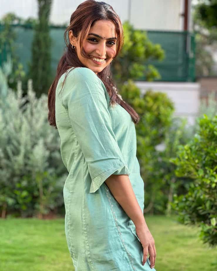 Reba Monica John-updatenews360